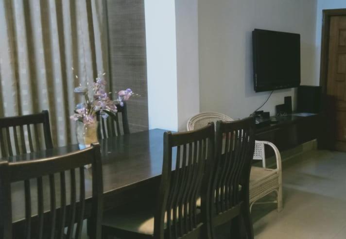Apurba'S Pensione Dispur Guwahati Ngoại thất bức ảnh